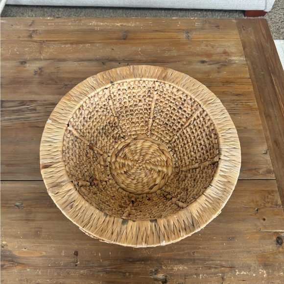 Decorative cork sea grass basket holder - Picture 1 of 6